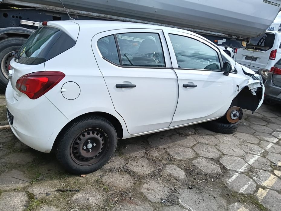 Opel Corsa E zderzak maska drzwi błotnik z40r