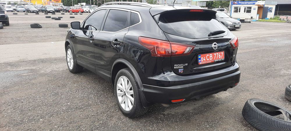 Продам нещодавно пригнаний з США NISSAN Rogue Sport у комплектації SV
