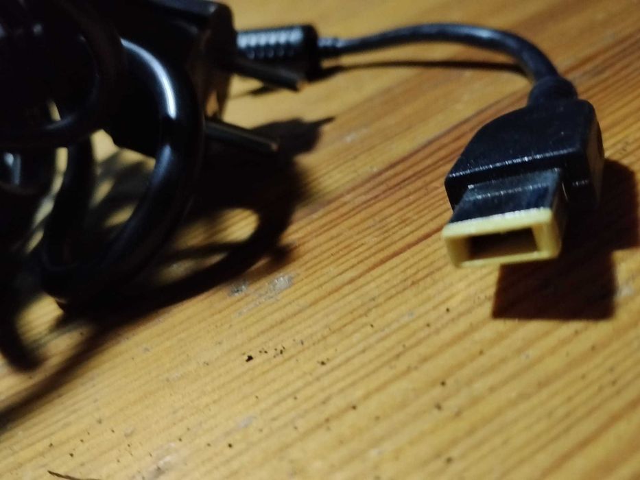 Zasilacz Ładowarka GreenCell 4,5A 20V 90W prostokątny wtyk Thinkpad