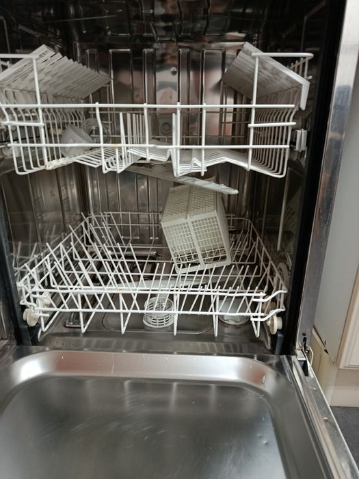 Candy Dishwasher506318541282365441