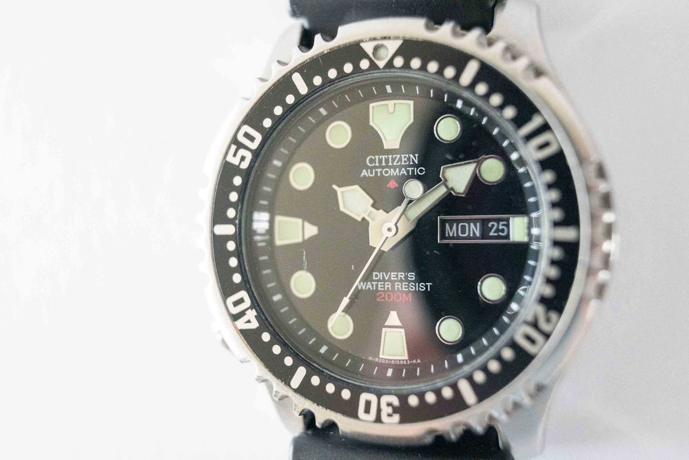 Zegarek Citizen Promaster ny0040-09e klasyka