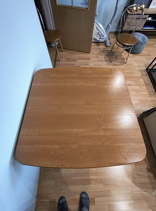 Sprzedam stół i krzesła