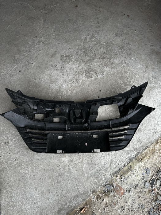 Решітка honda hrv 2019+