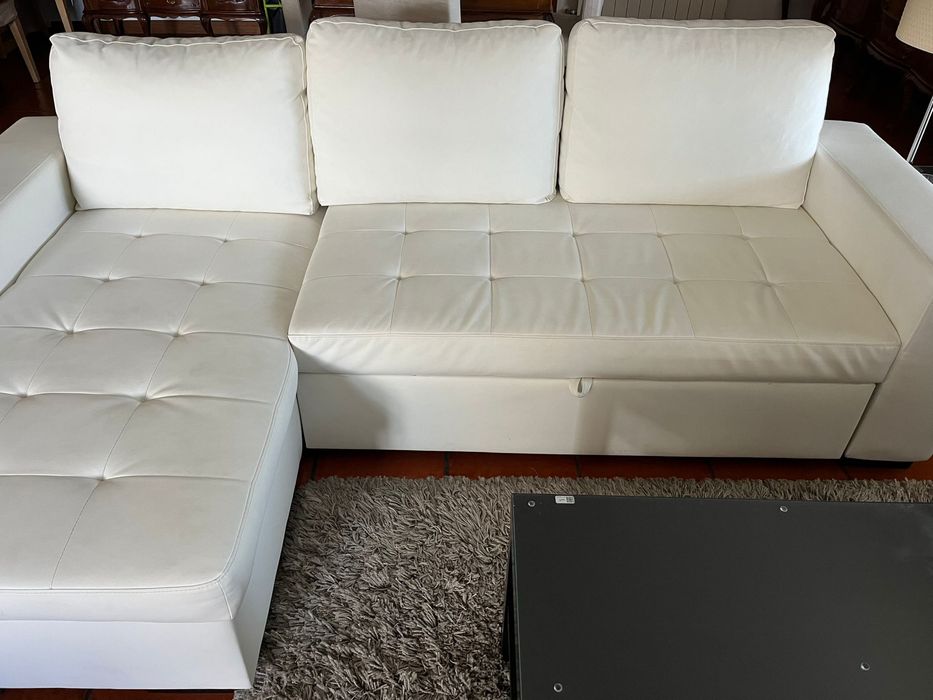 Sofá com chaise longue