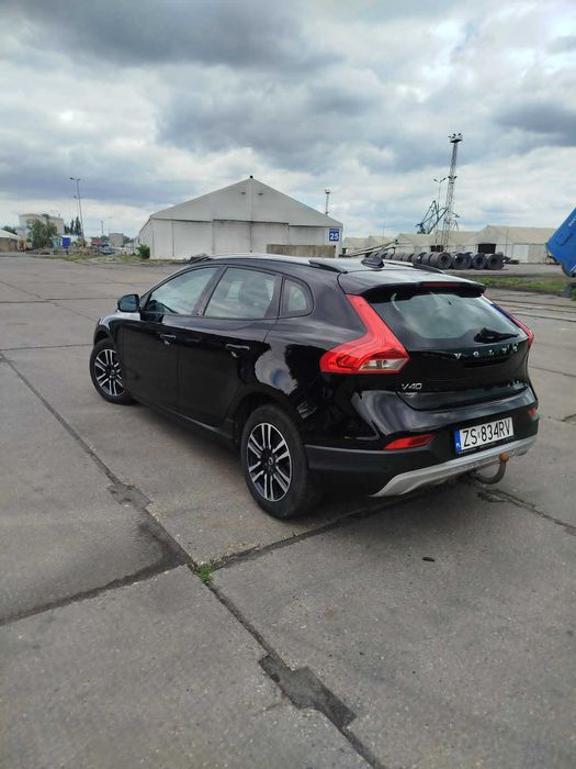 Sprzedam Volvo Cross Country - 2017