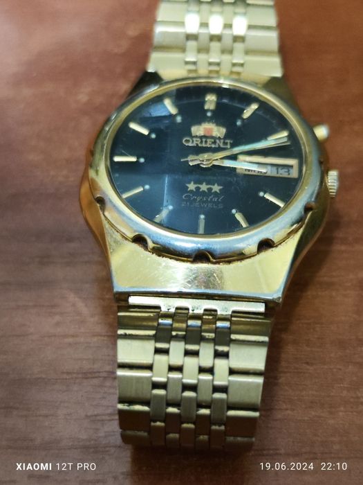 Продам часы orient