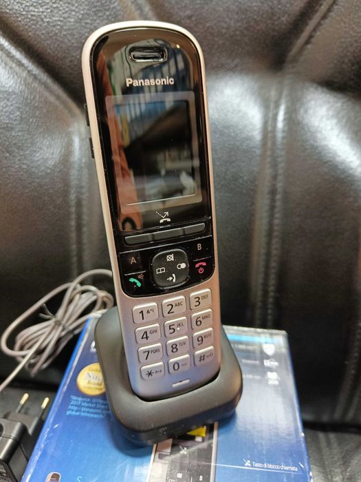 Panasonic KX-TGH710 Telefon bezprzewodowy + ładowarka BRAK BAZY