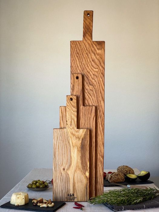 Prenda, tabuas de cortar, servir.