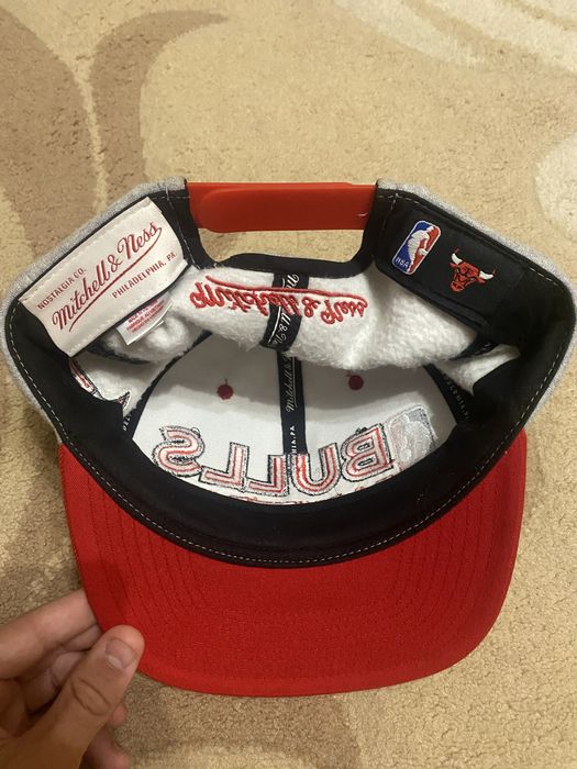 Оригінальна кепка Mitchell & Ness Chicago Bulls.