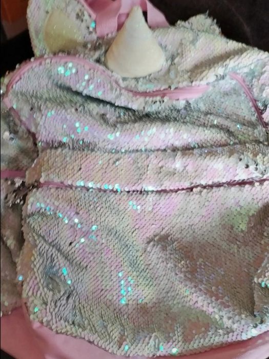 Mochila unicórnio lantejoulas prata e rosa