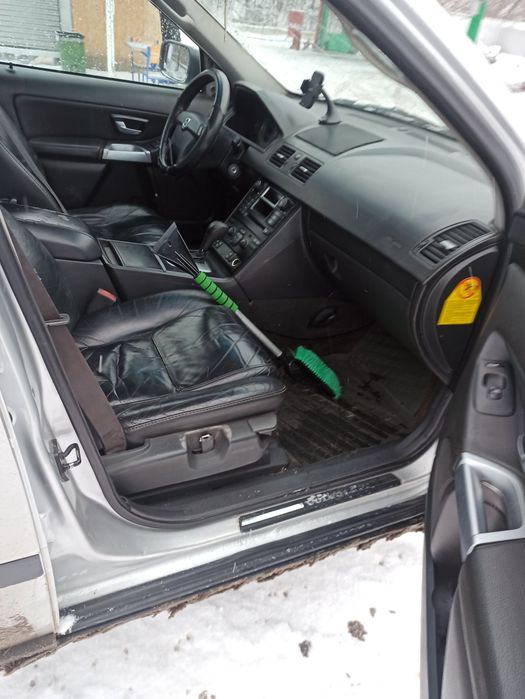 Продам для ЗСУ или Военному только пригнаный Вольво СХ90