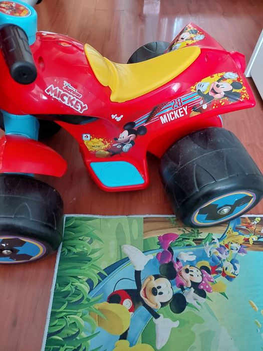 Mini moto quatro criança