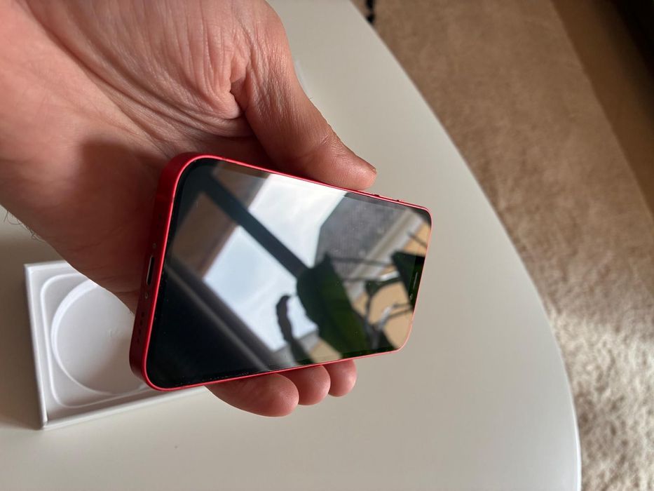 iPhone 12 mini red