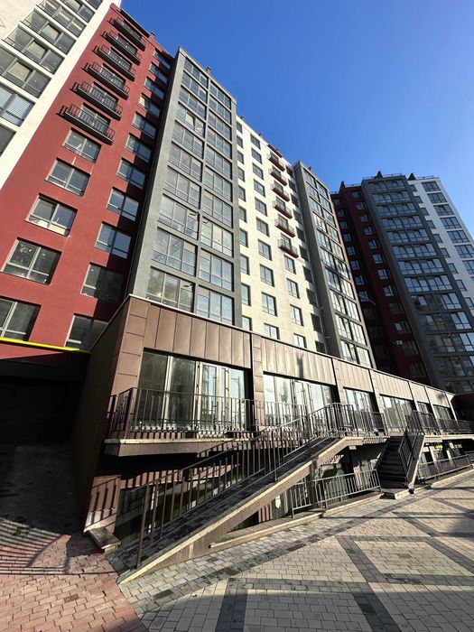 Центр,комерційне приміщення,Княгинин-Набережна,Крайківського продам