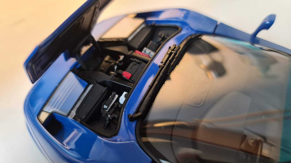 Miniatura AUTOART 1:18 Bugatti EB110 GT