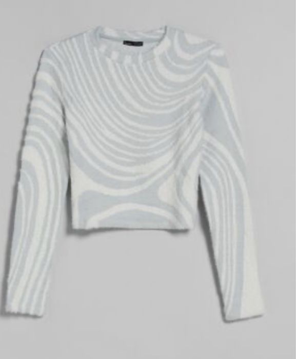 Cветер xs bershka