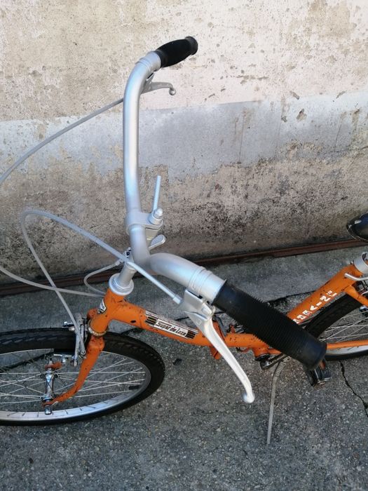 Bicicleta antiga / Alugo