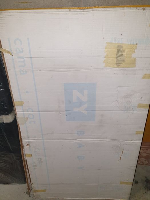 Cama de bebe em madeira