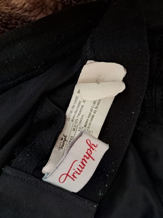 Biustonosz czarny Triumph