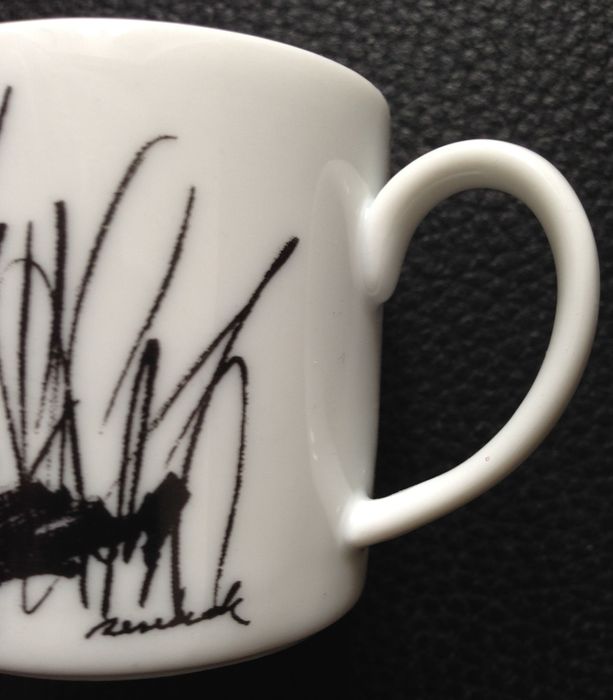 Chávena café nova c caixa pintor mestre Júlio Resende Lugar do Desenho