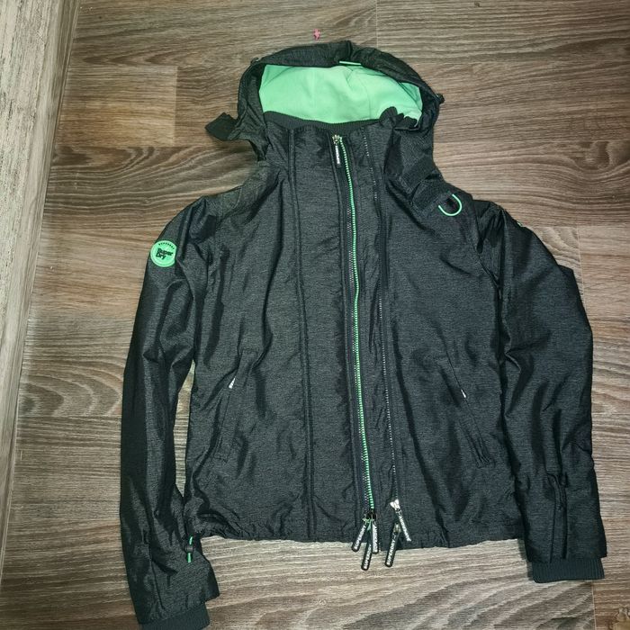 продам куртку SuperDry