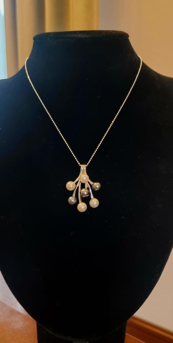 Srebrna zawieszka z perłami 925