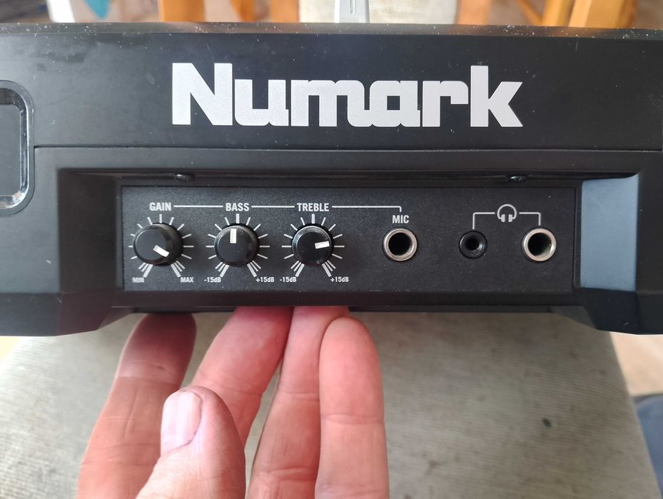Numark Mixdeck express. Mało używany. Odtwarzacz płyt CD