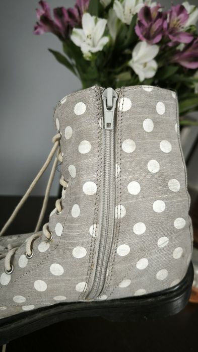 Sznurowane buty glany,jak Martensy, r.39