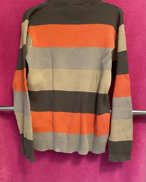 Sweter kolorowy.       .
