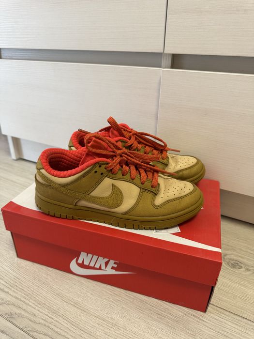 жіночі кросівки Nike Dunk Low Sesame Bronzine-Picante Red FQ8897