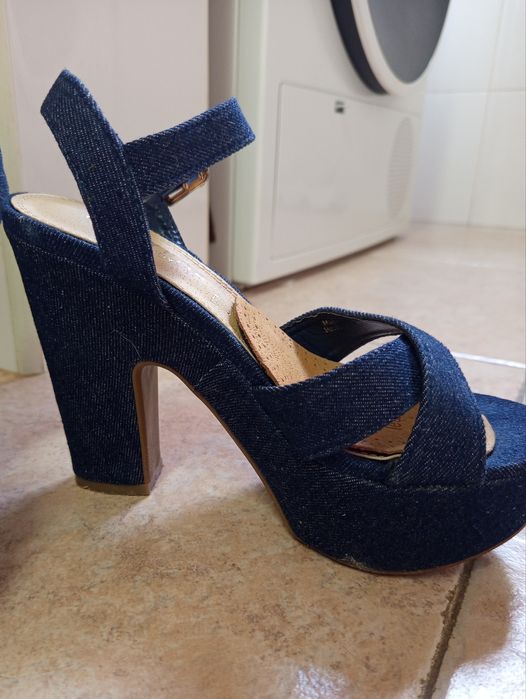 Sandálias de senhora