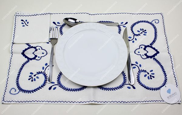 Individual com Bordado de Viana feito à mão