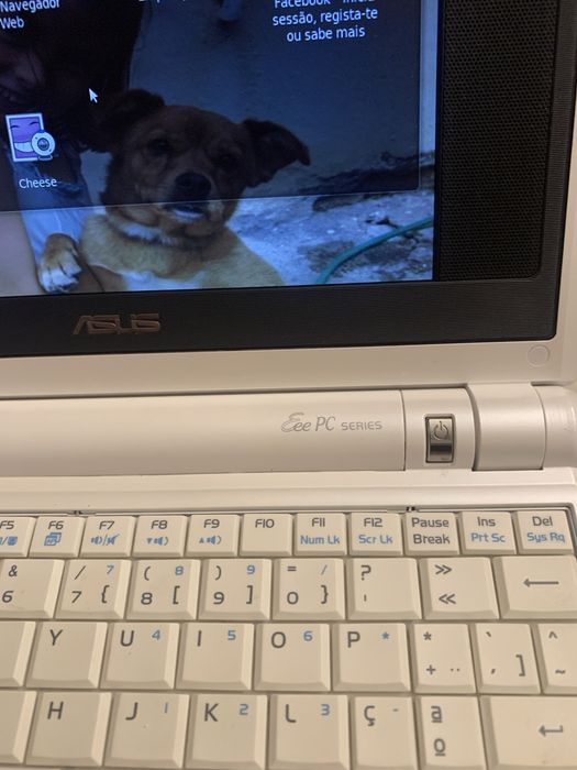 Asus Eee PC with Linux Ubuntu430451581581404160