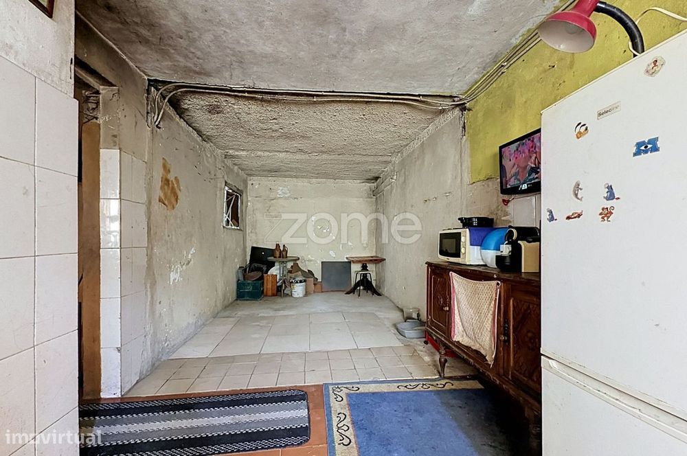 Moradia para Remodelar com Terreno em Tavarede, Figueira da Foz