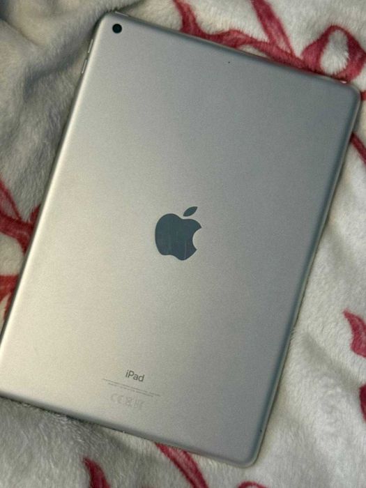 ipad 9 th. 256 Gb srebrny