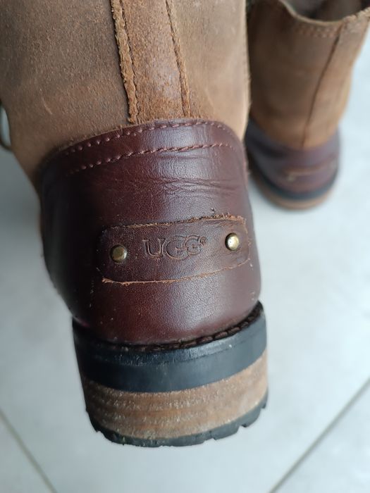 Buty zimowe skórzane śniegowce UGG 39