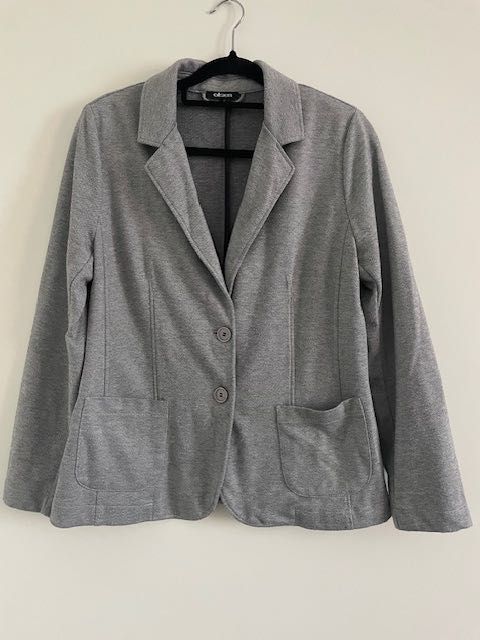 zestaw w rozmiarze 42, stan bardzo dobry