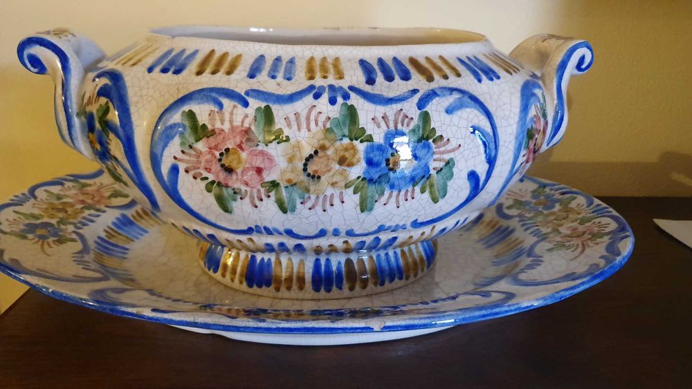 Hand-painted terrine and plate425286717586821121