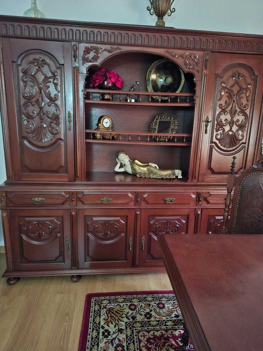 Sala de jantar completa