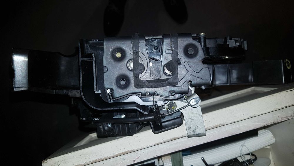 Fecho porta esquerda trás ford focus mk2 2007