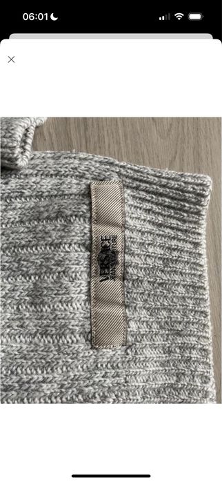 Шикарний чоловічий сірий светр із блискавкою на горлі Versace