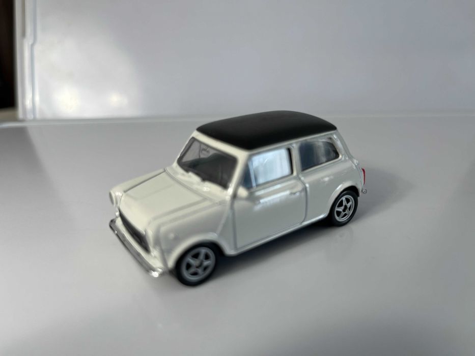 Innocenti Mini Cooper 1300   Welly -  esc.aprox.1/40