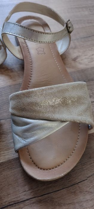 Sandałki Lasocki 39