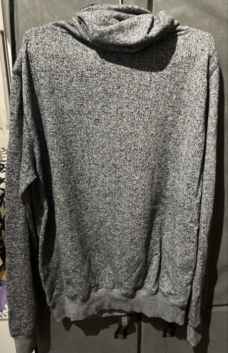 Sweat com gola comprida