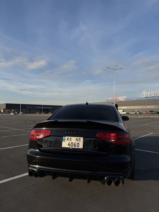 Audi A4 B8.5      .