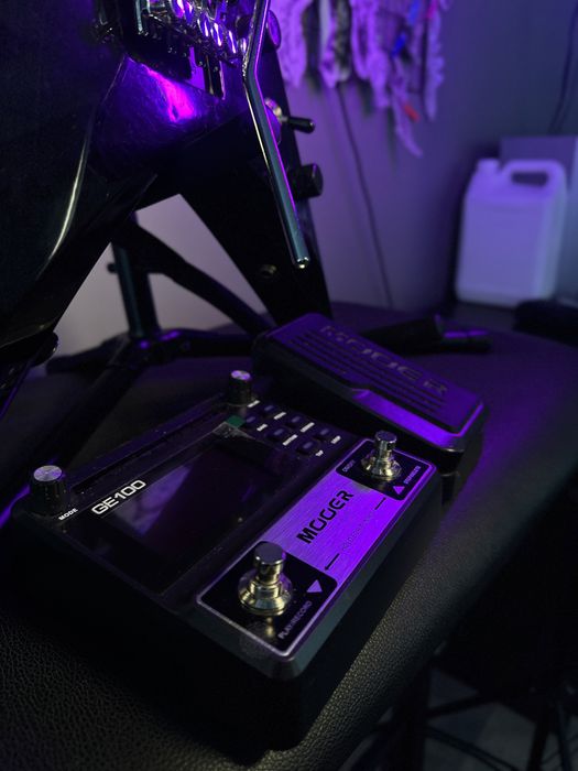 Електрогітара Jackson JS RR 35 з процесором Mooer GE 100 та кейсом