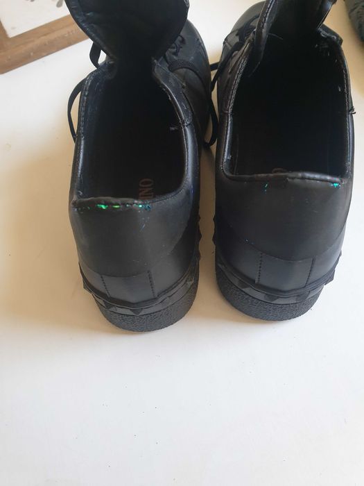Buty sportowe damskie,z polyskujacymi elementami