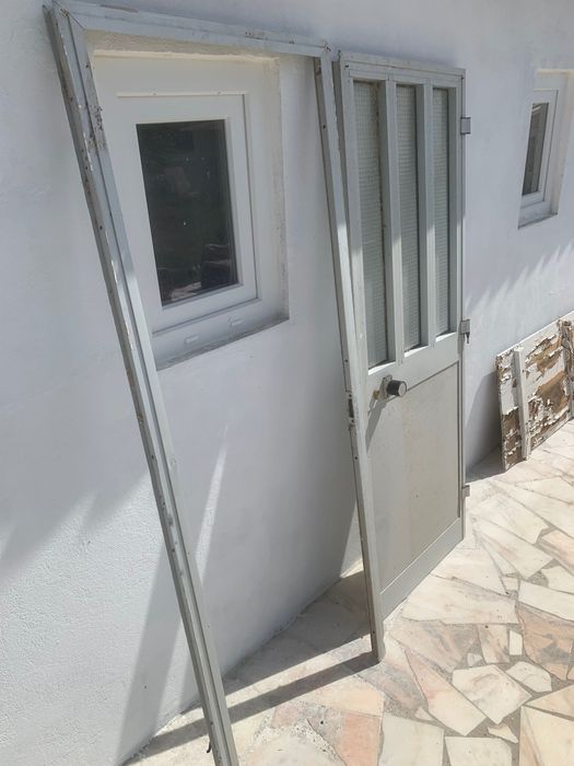 Porta entrada aluminio