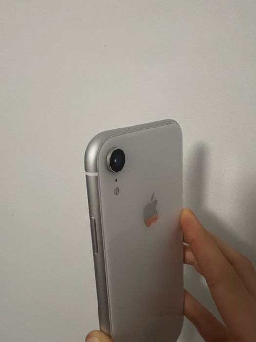 iPhone XR - 64 GB