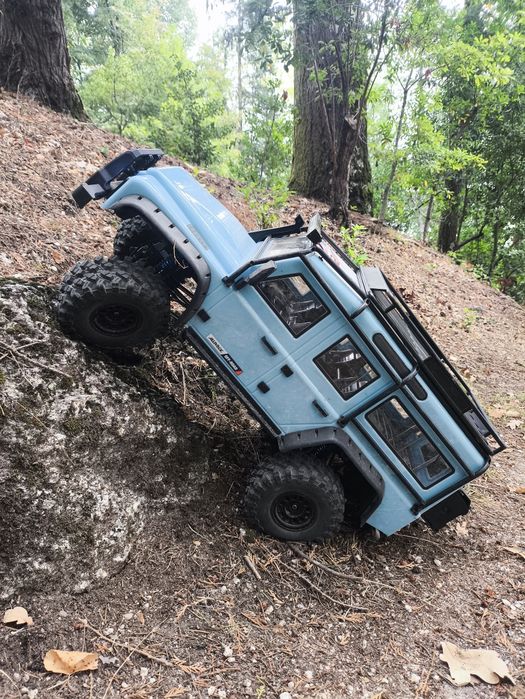RC Land Rover Defender crawler 1/8 grande